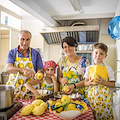 A Positano Valentì è il signore delle marmellate: «Le preparavo per la famiglia, adesso le vendo in tutto il mondo»