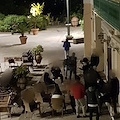 A Ravello assembramenti notturni di giovani in piazza. La foto fa discutere