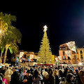 A Sorrento accese anche le luminarie, un omaggio nella Giornata internazionale per l’eliminazione della violenza sulle donne