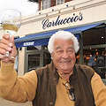 Addio ad Antonio Carluccio, era di Vietri Sul Mare l'ambasciatore della cucina italiana a Londra 