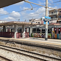 Aggressione e rapina alla stazione di Torre Annunziata, arrestate due persone di Cava de' Tirreni 