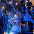 Amalfi, 29 agosto “Febbre Italiana”: festa esplosiva tra musica, colori e animazione 