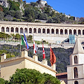 Amalfi, al via importante manutenzione all’ascensore per il cimitero