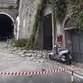 Amalfi, crolla muretto su Statale 163. Strada chiusa [FOTO-VIDEO]