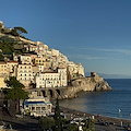 Amalfi e la magia del Natale: un viaggio tra tradizione e fantasia