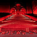 Amalfi, il Duomo si illumina di rosso contro la violenza sulle donne