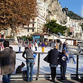 Amalfi: tutti pazzi per la pista di pattinaggio, assalto di grandi e piccini /FOTO