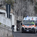 Apprensione in spiaggia ad Atrani, ragazzo accusa malore: soccorso da medico in vacanza 