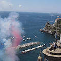 Atrani onora Santa Maria Maddalena: con l’alzata della “pettulella” ha inizio il programma dei festeggiamenti /VIDEO