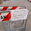 Atrani: "Scoglio a pizzo" interdetto per lavori, ma non ci sono controlli e i bagnanti accedono comunque