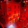 Atrani si colora del "rosso" Fuoco dell'Arte /FOTO