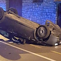 Auto si ribalta in Via Capo a Sorrento /Foto