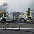 Autostrada Salerno-Reggio: auto in fiamme tra Pugliano e Battipaglia /FOTO