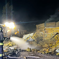 Avellino, in fiamme un deposito di circa 4.000 metri quadri a Torre Le Nocelle