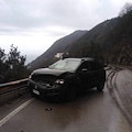 Brutto incidente sulla Ravello-Chiunzi: frontale tra due auto sulla strada della vergogna [FOTO]