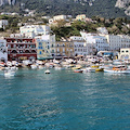 Capri, protesta dei battellieri: barche di traverso anche da Amalfi a Marina Piccola