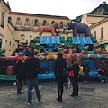 Carnevale ad Amalfi tra burattini, laboratori artistici e gonfiabili gratuiti in piazza