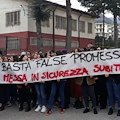 Cava, carenze all'Istituto "De Filippis": gli studenti protestano 