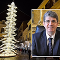 Cava, smontato l'Albero di Natale. Sindaco Servalli: «Non era la struttura che avevamo commissionato»