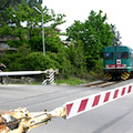 Cava, treno in panne al passaggio a livello: traffico in tilt 