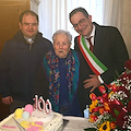 Cetara, festa per nonna Maria De Santis che compie 100 anni