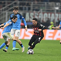 Champions League, il Milan batte il Napoli nella gara d'andata. Polemiche sull'arbitraggio 