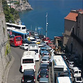 Ci risiamo: torna l’incubo traffico in Costiera, Pasqua alle porte e non ci sono gli ausiliari [FOTO]