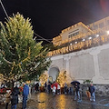 Con l'accensione dell'Albero di Natale Scala dà ufficialmente inizio alle festività natalizie 