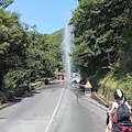 Corbara, esplode tubatura idrica: altissimo getto d'acqua lungo la SP2