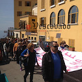 Costa d'Amalfi, duecento manifestanti per difendere il presidio ospedaliero /FOTO