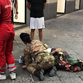 Donna si accascia in strada a Salerno, salvata dai militari dell’Esercito impegnati nell’operazione “Strade Sicure”