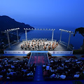 Emozioni ed applausi al Concerto all’alba di Ravello con James Conlon e Beethoven