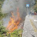 Fiamme alte a Ravello, paura al bivio per Scala [FOTO]