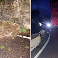 Frana nella notte sulla Statale Amalfitana: strada chiusa a Vico Equense