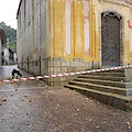 Fulmine colpisce una chiesa nel Vibonese: detriti in strada, distrutta la croce