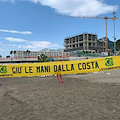  “Giù le mani dalla costa”, blitz di Legambiente contro il cemento illegale che deturpa Salerno e Costiera /VIDEO