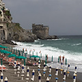 Giugno con mare mosso in Costa d’Amalfi /FOTO