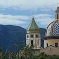 Good Morning Positano. Oggi la Chiesa festeggia Santi Cristoforo Magallanes. Meteo: cielo irregolarmente nuvoloso 