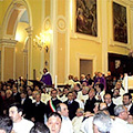 Il Bambinello "appare" in chiesa