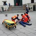 Il defibrillatore che arriva dal cielo, a Ravello dimostrazione ok ma il drone finisce in un albero [VIDEO]