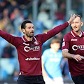 Il Napoli vince il derby con la Salernitana. Candreva porta in vantaggio i granata, poi Politano al 47’ e Rrahmani al 96’ la ribaltano