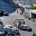 In costume tra i bagnanti a Meta di Sorrento, carabinieri arrestano pusher 21enne 