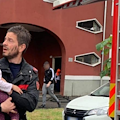 Incendio a Busto Arsizio, carabinieri portano in salvo due bimbi di 4 e 11 anni