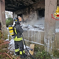 Incendio a Scafati: fiamme e fumo in un ex cotonificio abbandonato