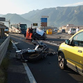 Incidente a Castellammare, la moglie del motociclista lotta tra la vita e la morte 