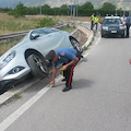 Incidente a Cava de' Tirreni: auto sbanda e finisce in una cunetta