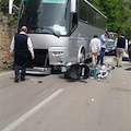 Incidente a Scala, scooter contro bus turistico, 51enne in ospedale /FOTO