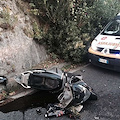 Incidente ad Amalfi, centauro di Furore finisce sull'asfalto