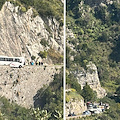 Incidente sulla Statale Amalfitana: bus sfonda parapetto per evitare moto, centauro in gravi condizioni