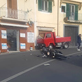 Incidente tra scooter all'ingresso di Minori, conducenti a Castiglione per accertamenti